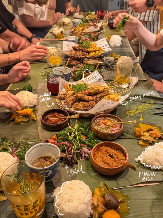 Kamayan spread at a ULAM pop-up